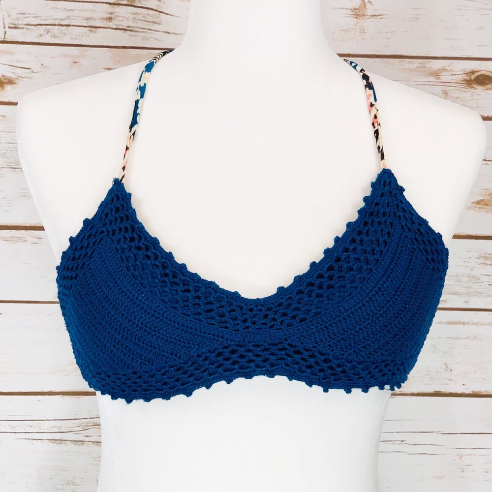 Xhilaration Blue Knitted Swimsuit Bikini Top Small